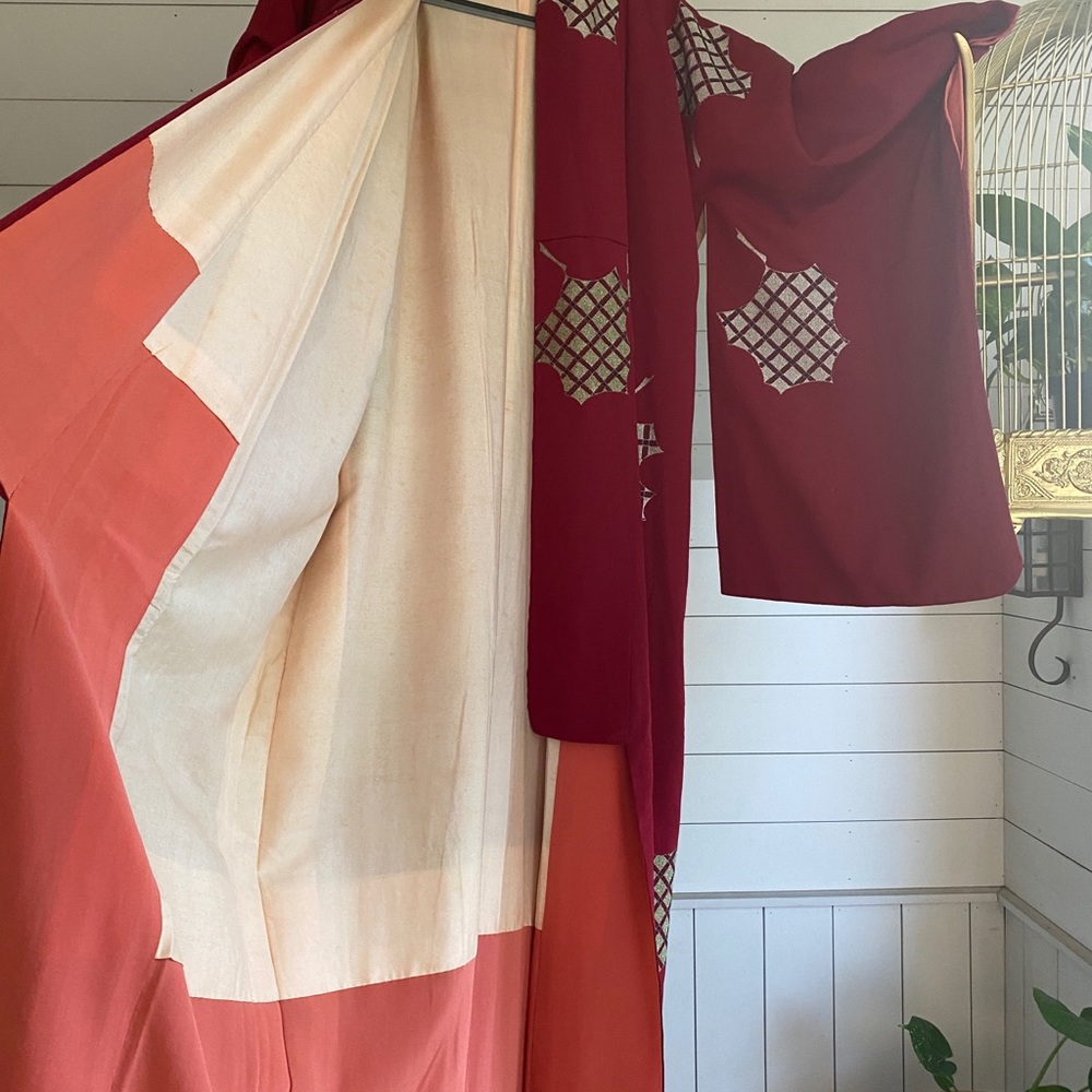 Never worn gorgeous authentic Kimono
